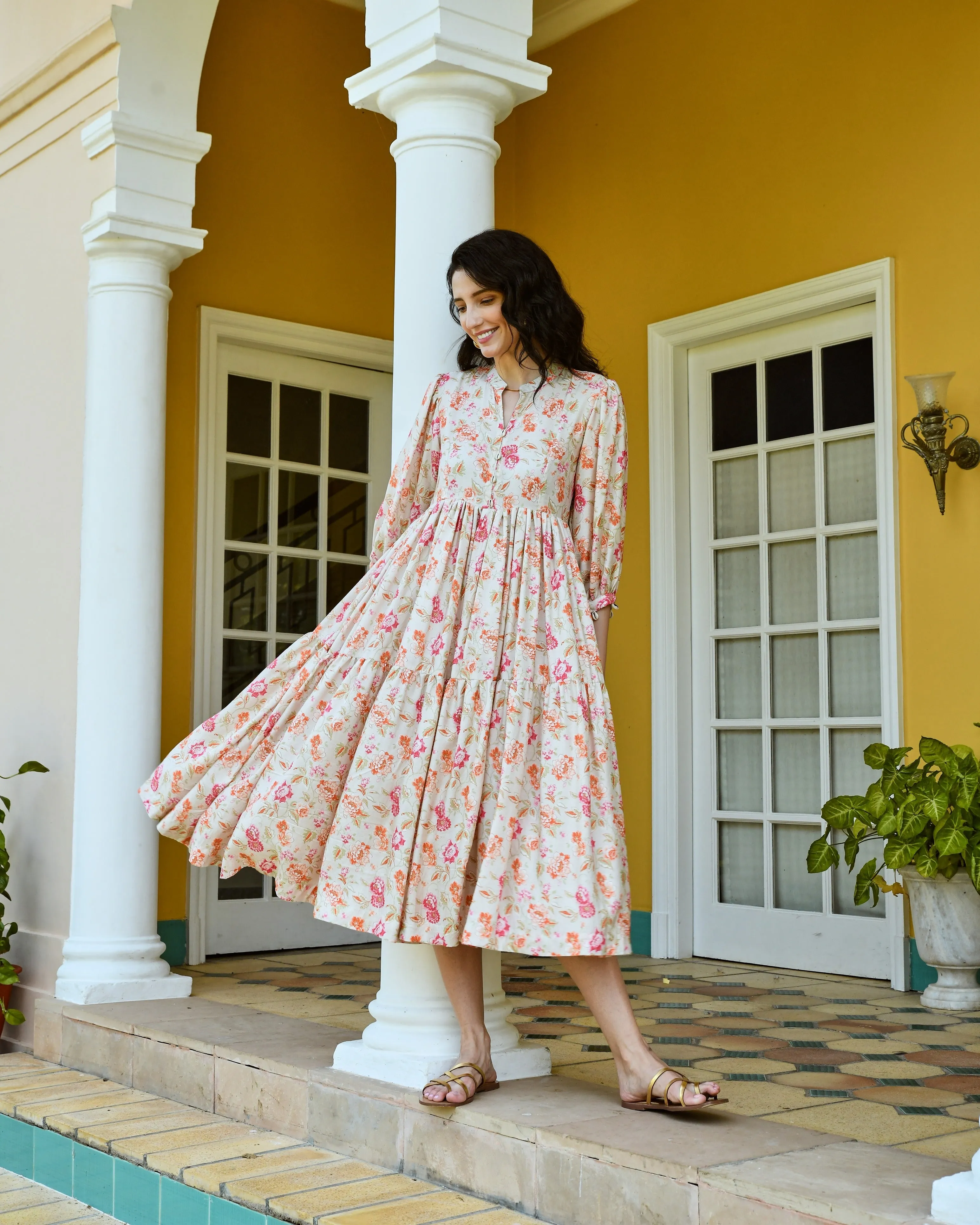 CREAM FLORAL FIT & FLARED DRESS