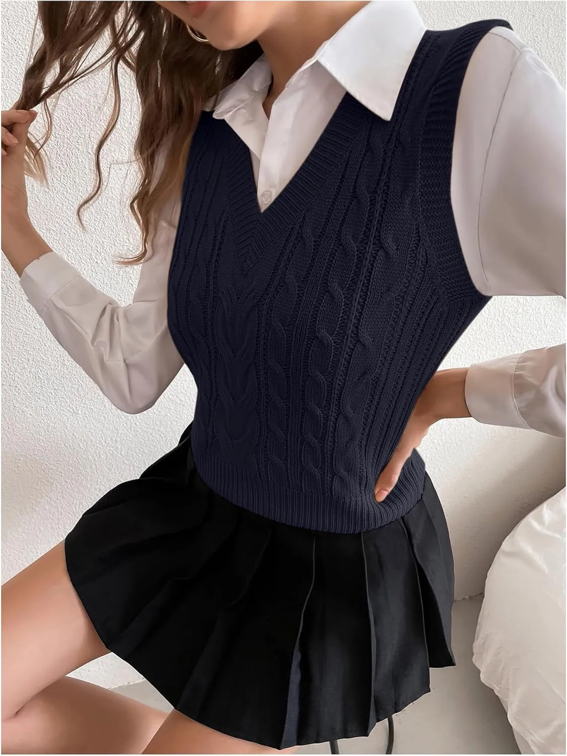 Milumia Women's Cable Knit V Neck Sweater Vest Sleeveless Ribbed Crop Tank Top