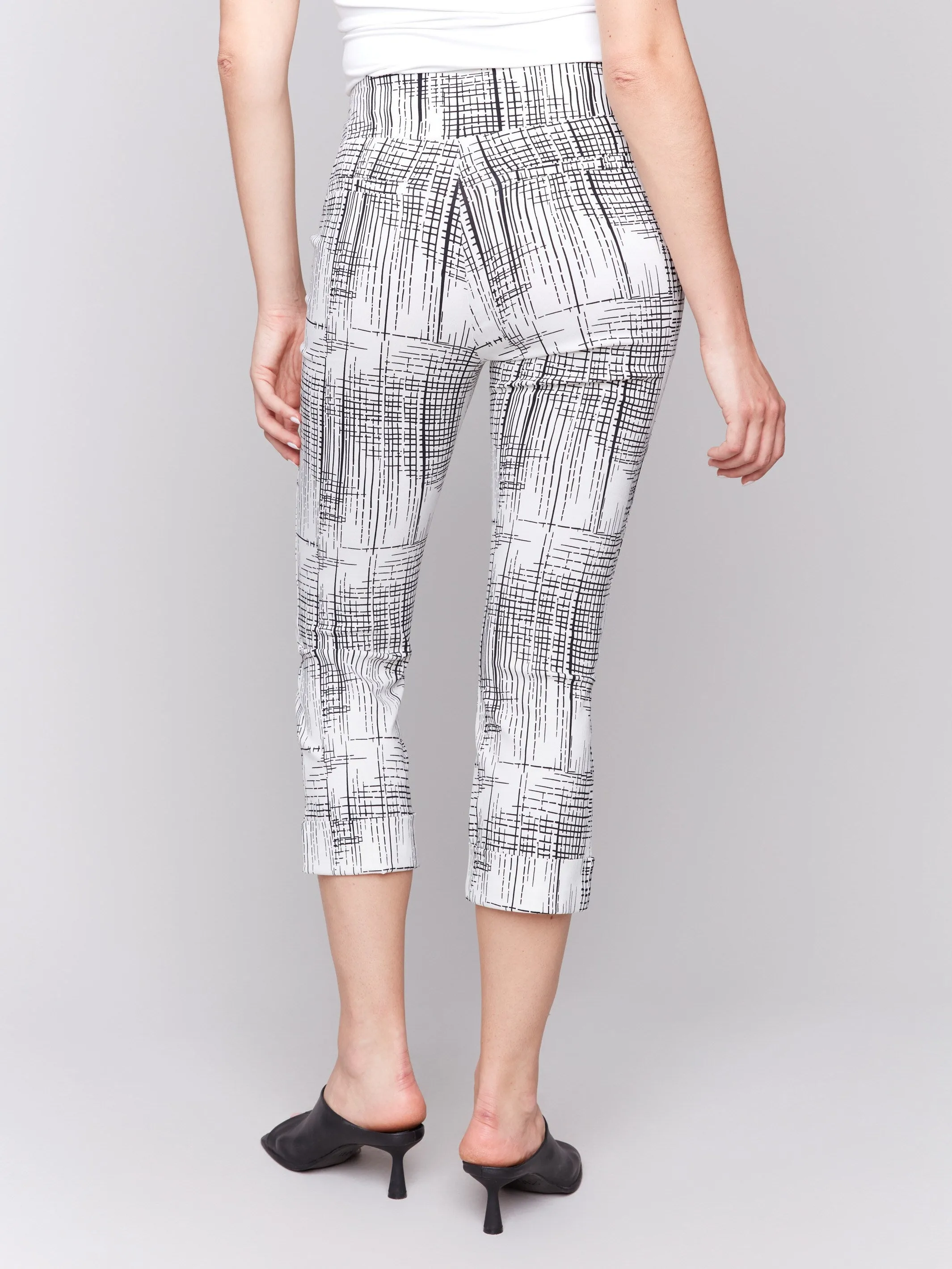 Printed Stretch Pull-On Capri Pants - Pepper