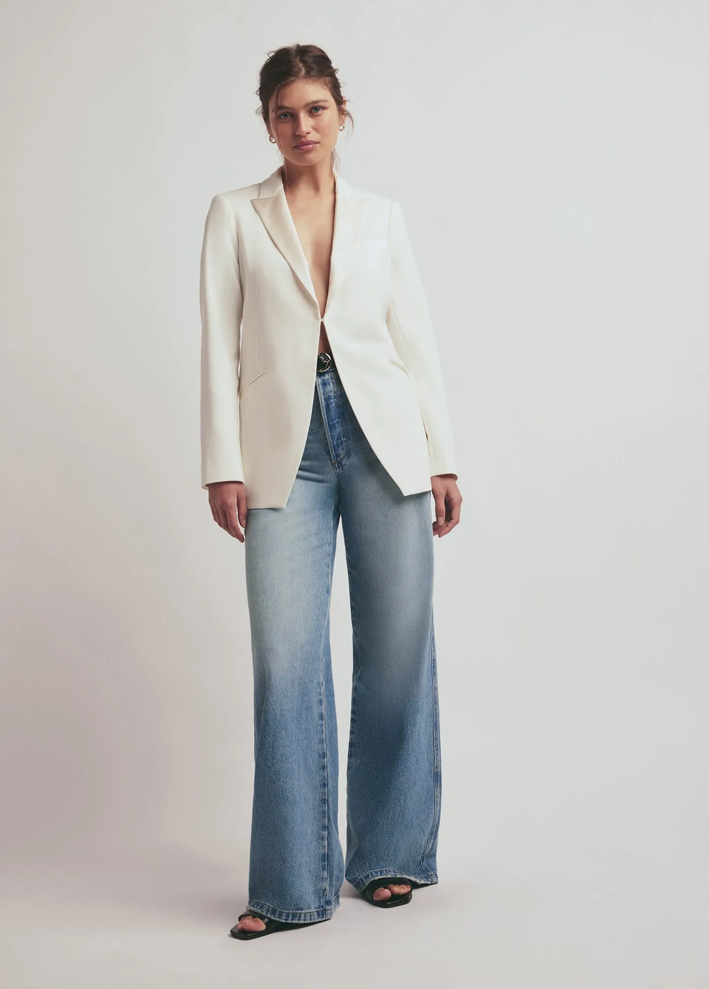 THE SUITING BLAZER